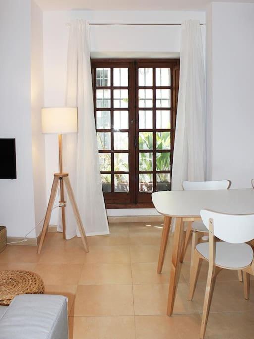 Fancy Apartment In A Historic House, Chiclana City Center By C. Dreams Chiclana de la Frontera Ngoại thất bức ảnh