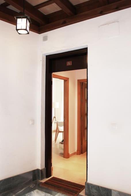 Fancy Apartment In A Historic House, Chiclana City Center By C. Dreams Chiclana de la Frontera Ngoại thất bức ảnh