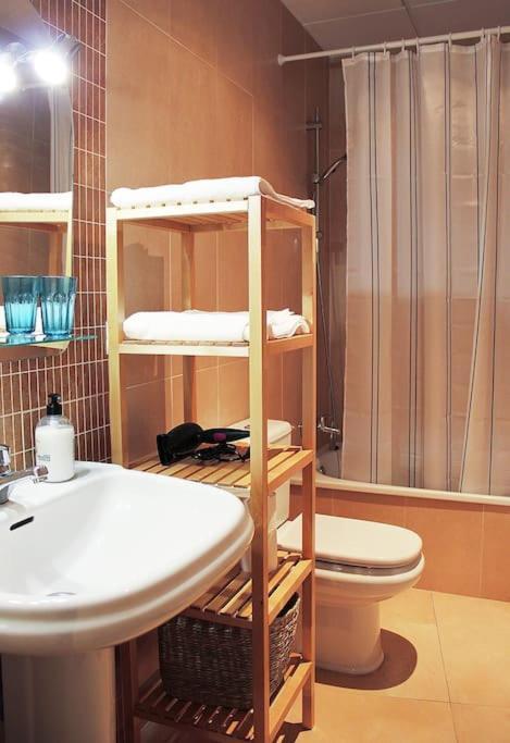 Fancy Apartment In A Historic House, Chiclana City Center By C. Dreams Chiclana de la Frontera Ngoại thất bức ảnh
